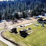 W Gorach Tiny House Forest Jacuzzi/widoki