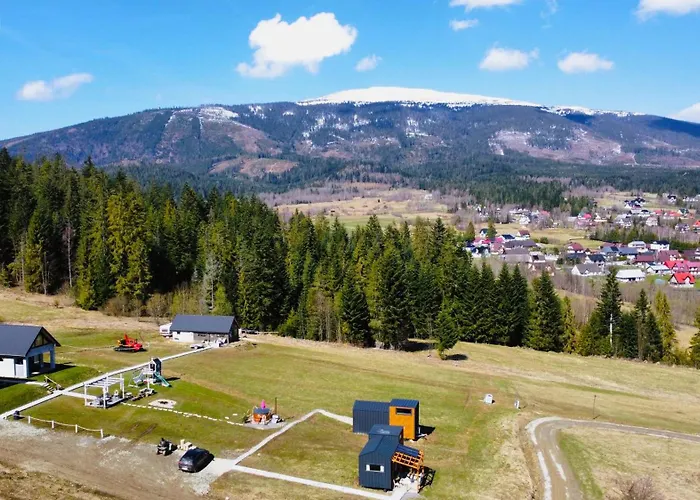 W Gorach Tiny House Forest Jacuzzi/widoki 別荘 Lipnica Wielka